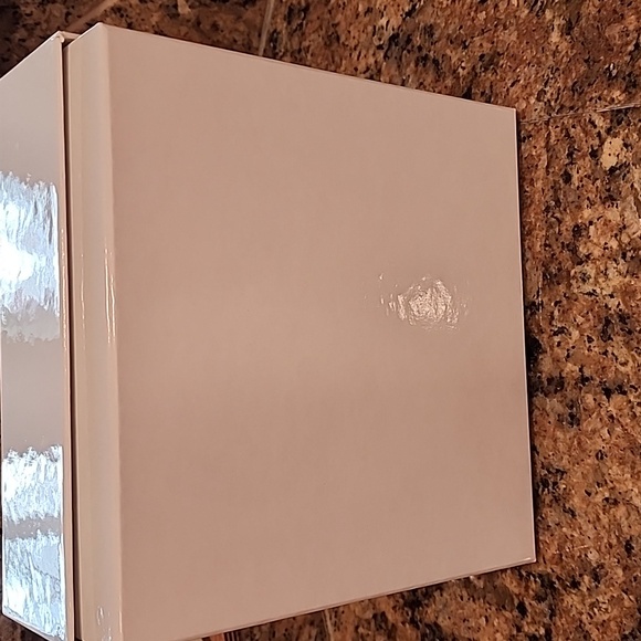 Lauv All 4 Nothing Box - Picture 3 of 4